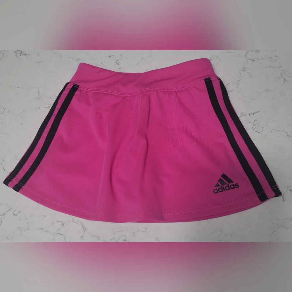 Adidas hot pink with black stripes skort skirt size 2T - Picture 1 of 8